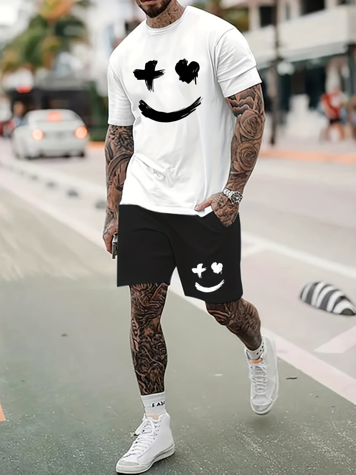 Men's 2-Piece Set - Graffiti Smiley Graphic T-Shirt and Matching Shorts