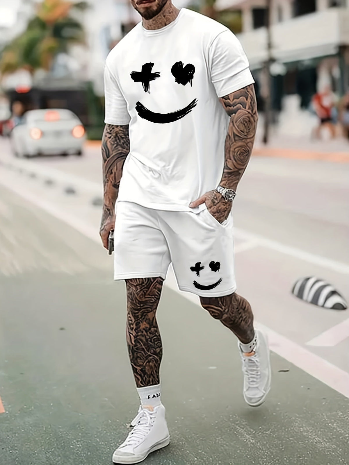 Men's 2-Piece Set - Graffiti Smiley Graphic T-Shirt and Matching Shorts