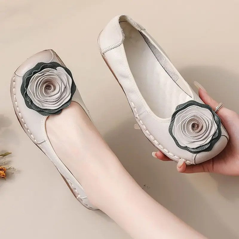 Women's Orthopedic Floral Appliqué Comfort Loafers Decorative Detail