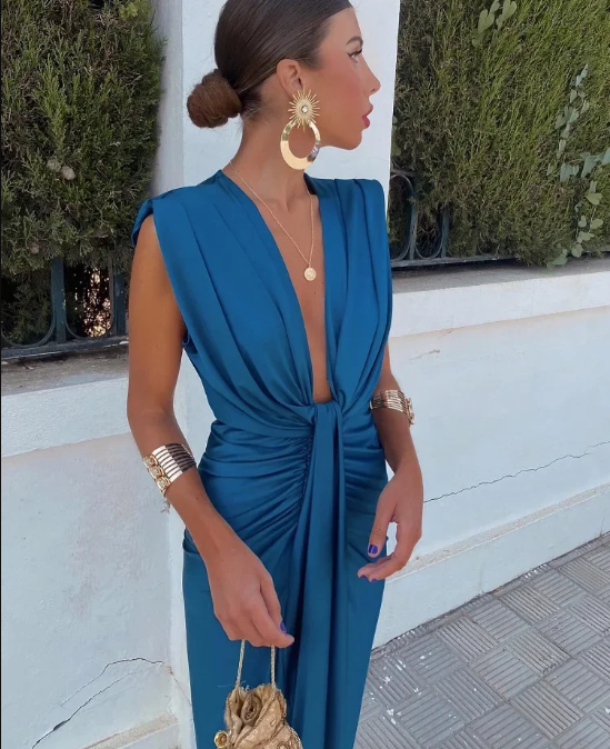 Women's Sleeveless Ruched Maxi Dress - Wedding Guest Dress with Deep V-Neck