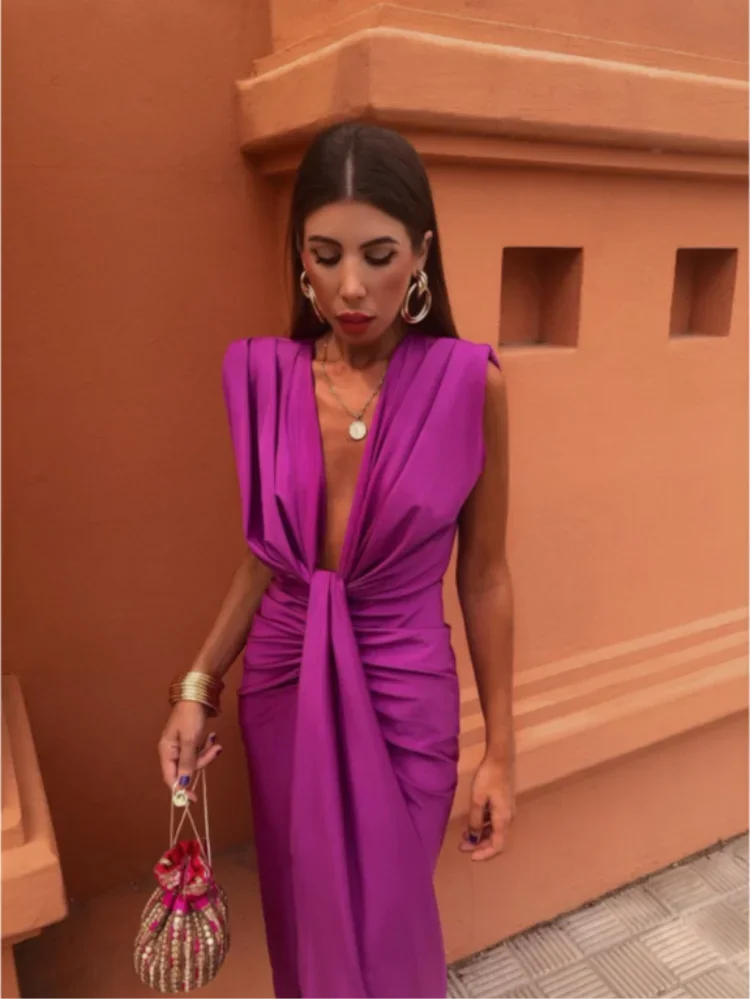 Women's Sleeveless Ruched Maxi Dress - Wedding Guest Dress with Deep V-Neck