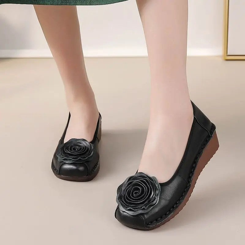 Women's Floral Appliqué Comfort Loafers - Slip-On Flexible Sole